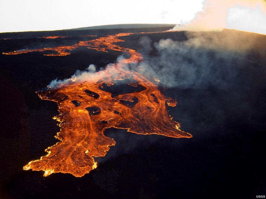 El Mauna Loa entró en erupción después de 40 años