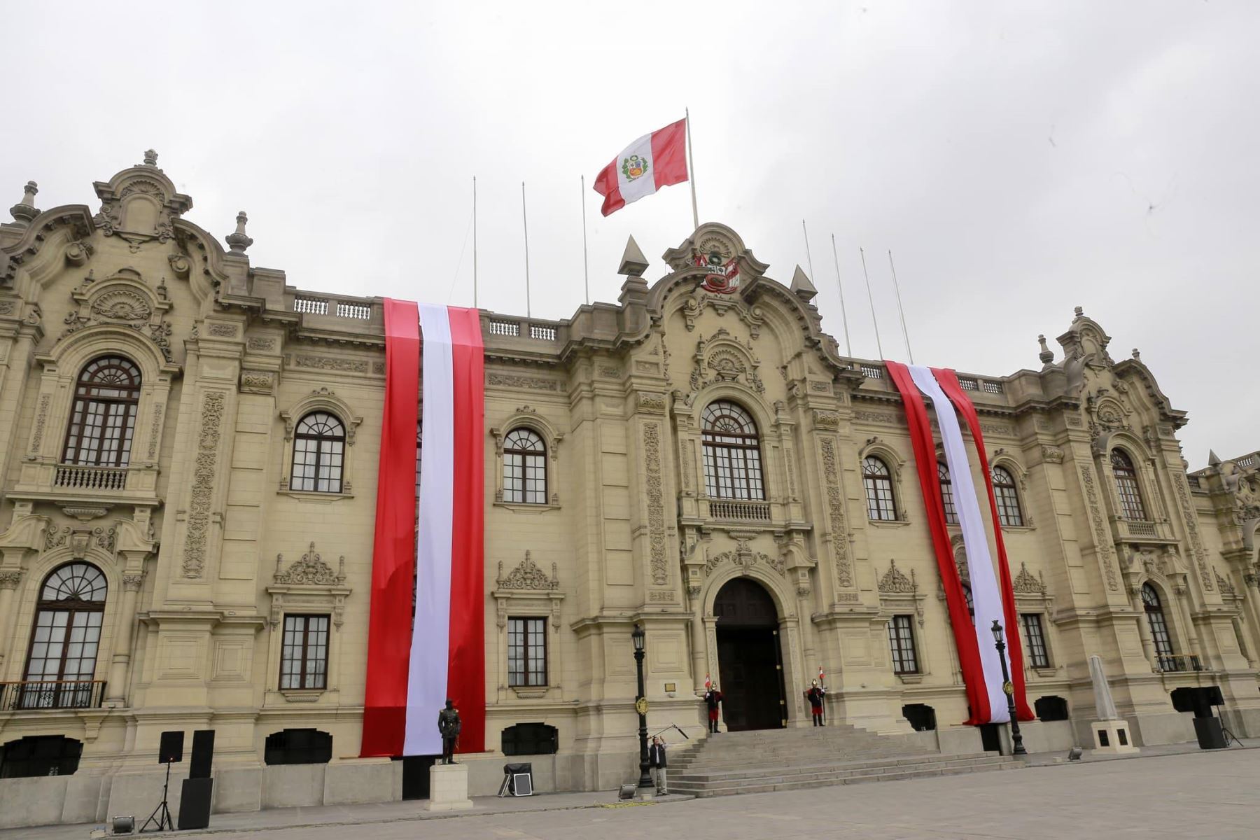 El Congreso peruano rechazó adelantar las elecciones a 2023