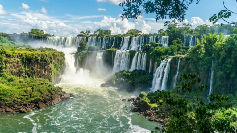 Las Cataratas del Iguazú compiten por el “Oscar” de la industria turística internacional